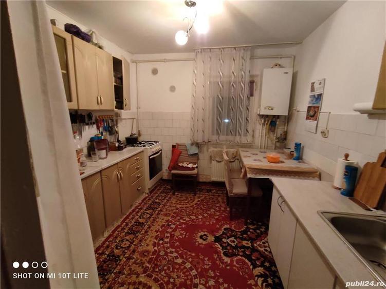 Apartament 3 camere + garaj de vanzare - 2