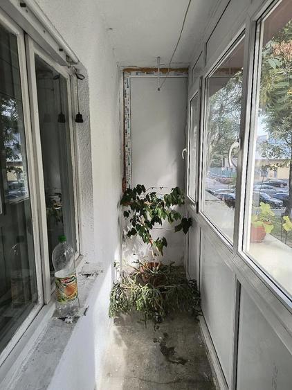 Vand apartament 3 camere Sebastian - 1