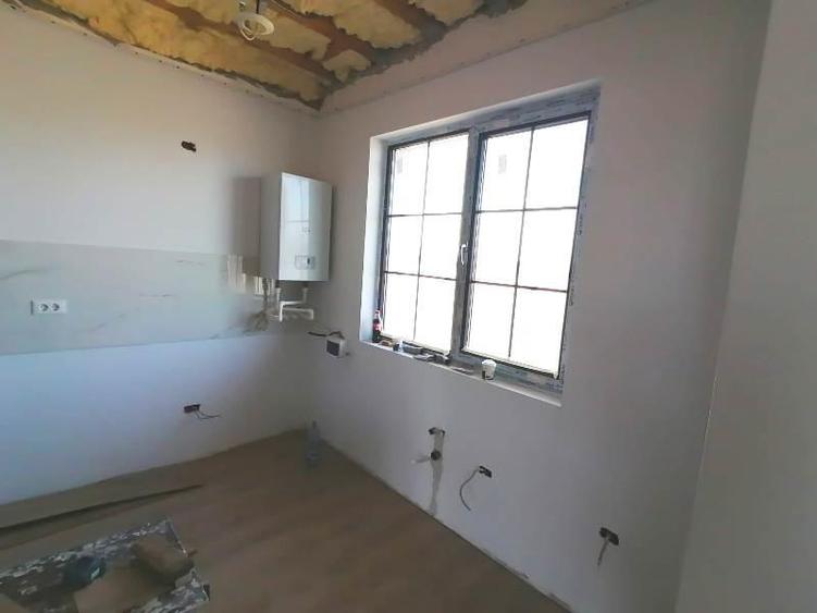 Casa- soseaua Bucuresti - Magurele-Rahova- Careffour -fosta Cora- 155000E - tva - 4