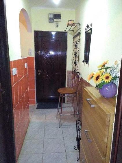 PF ofer spre inchiriere ap.2 cam, et 2, str.PLugarilor (Piata Rahovei) - 6