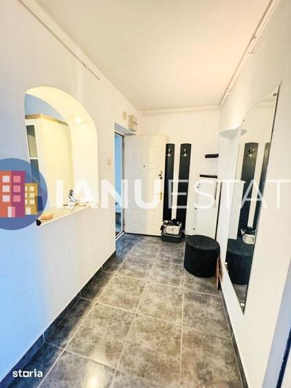 Apartament cu 3 camere decomandat în Titan