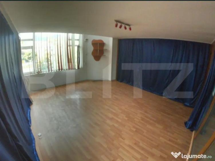 Spa?iu birouri 32 mp, ultracentral, etaj 1 Deva, dispon - 5