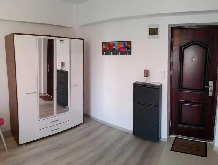 Apartament 1 camera, decomandat, etaj 2/3, zona Centru -  Palas Campus - 3