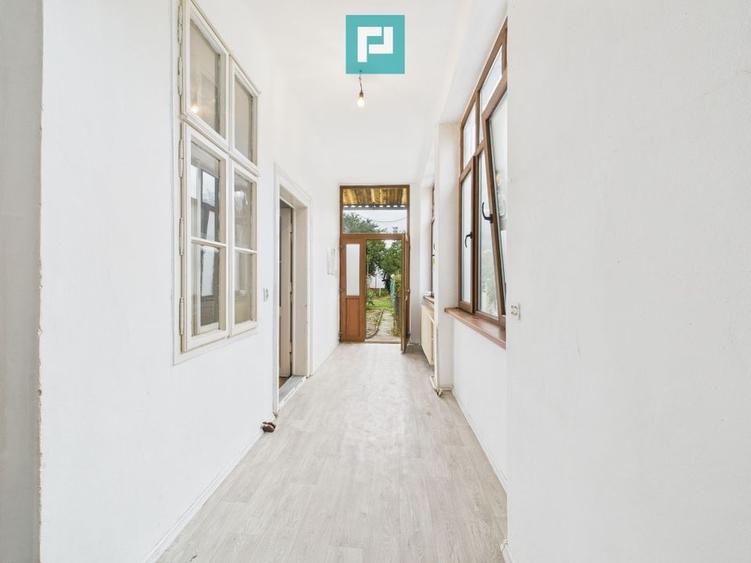 Casă 2 camere + anexe, teren 234 mp. - 5