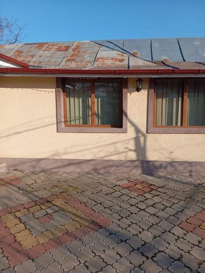 Casă complet mobilată, renovată, cu teren generos zonă liniștită Baltati, zona b - 3