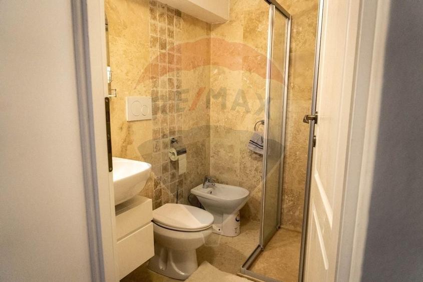 Vila unica in inima Bustenilor, vedere directa spre Caraiman - 23