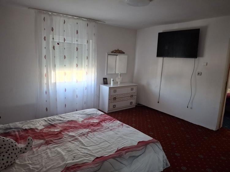 Casa la Cheie . Doar trebuie sa muti in ea, compusa din 2 camere , bu - 6
