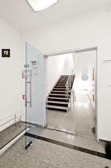 Vanzare Cladire S+P+3Et,destinatie mixta,in Galati,ultracentral,pe blv. Brailei - 11