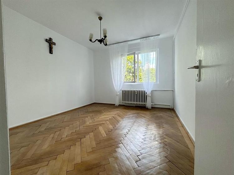 vanzare apartament 2 camere | Titan | zona verde | frumoasa | bloc 4 etaje reabi - 1