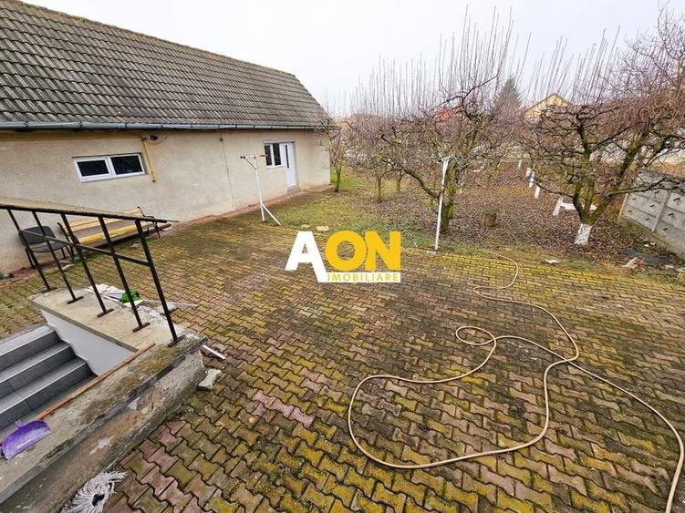 Casa 10 camere, 878 mp teren, toate utilitatile, Barabant - 2