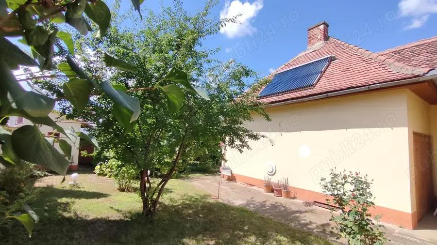 casa singur in curte ULTRACENTRAL - cu magazin stradal - 4