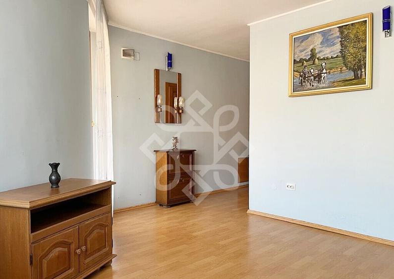 Vila pe Malul Crisului, strada Facliei Oradea - 10