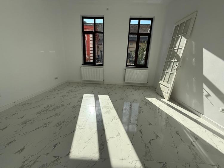 Unirii - Palatul Parlamentului - Manastirea Antim- - 3