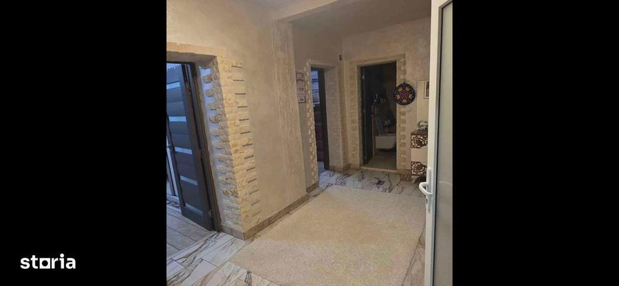 Casa separata cu teren generos de 3650mp - 11