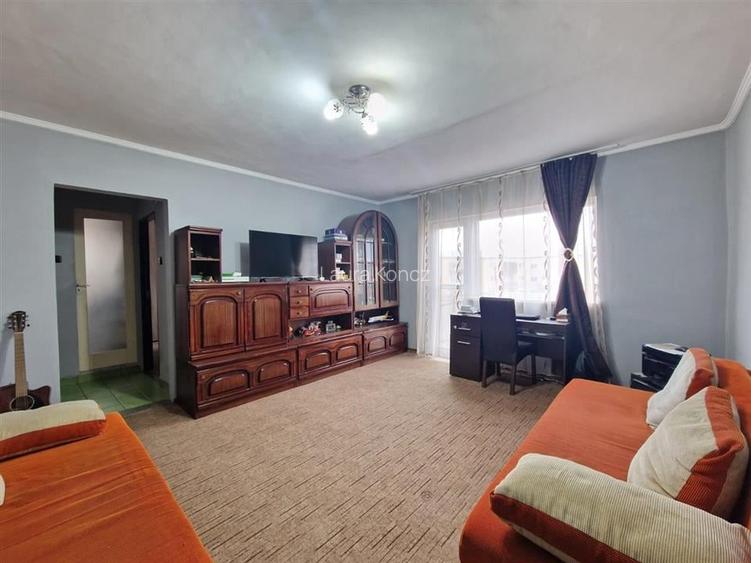 Apartament cu 2 camere semidecomandat în Central Apartament cu 2 camere semidecomandat în Central
