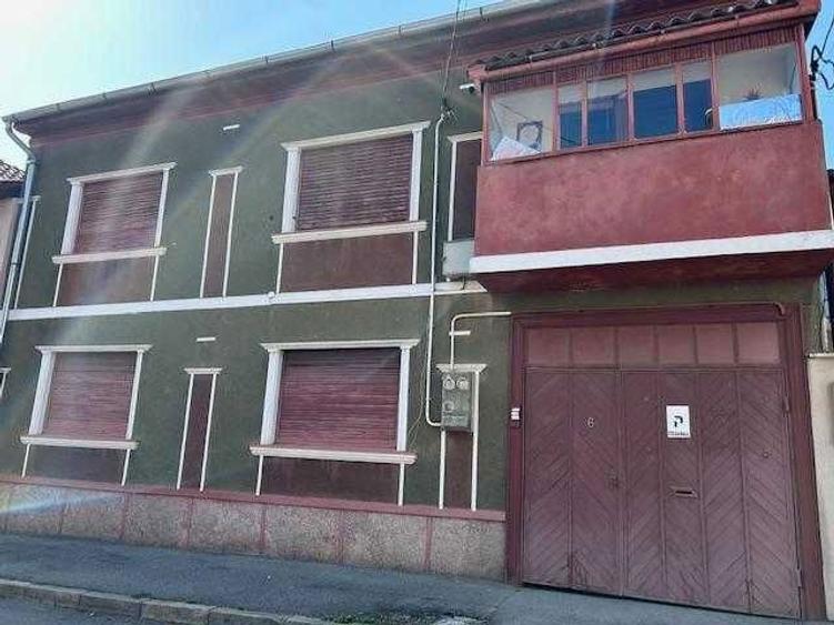 Casa cu 3 apartamente individuale Rogerius - 3