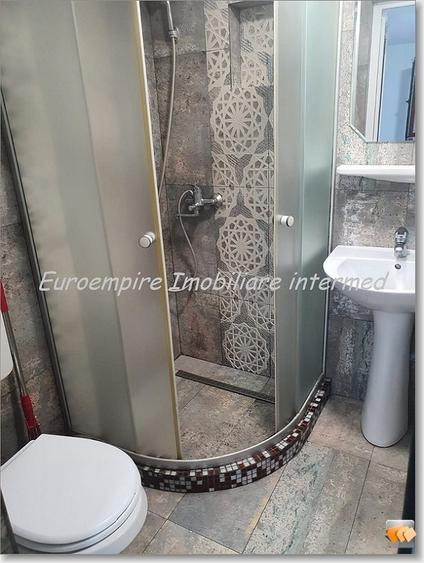 Pensiune 14 camere de vanzare zona Eforie Nord - 38