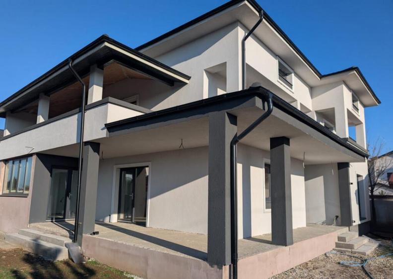 Casa Spa?ioasa cu 7 Camere, 242 mp Utili ?i 600 mp Teren - 11