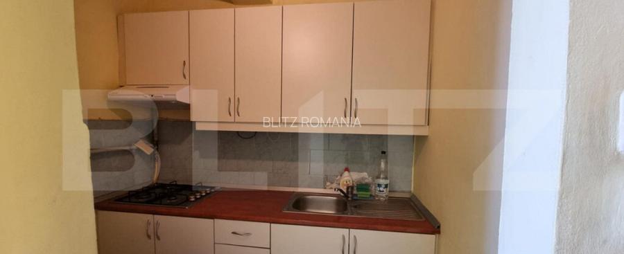 Garsoniera, zona Ostrovului et.4/4