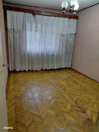 Apartament decomandat 3 camere Zona Hotel Traian - 1