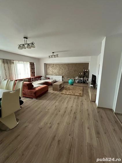 Apartament 3 camere de vanzare