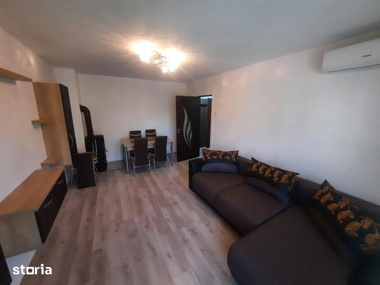 Apartament cu 2 camere decomandat în Micro 15