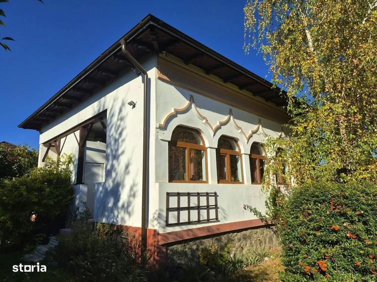 Casă cu 3 camere cu Teren 2308 Mp în Domnești