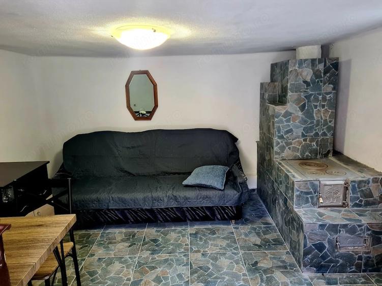Casă cu 3 camere cu Teren 1800 Mp în Gătejești