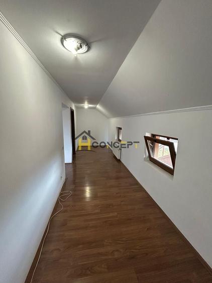 Casă individuală cu 5 camere cu Canalizare în Cornetu