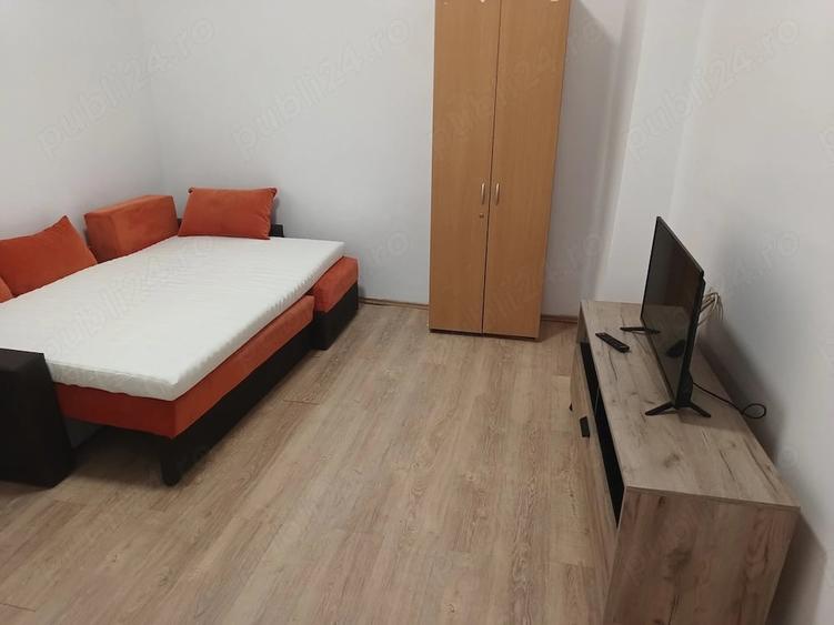 Garsonieră decomandată în Central