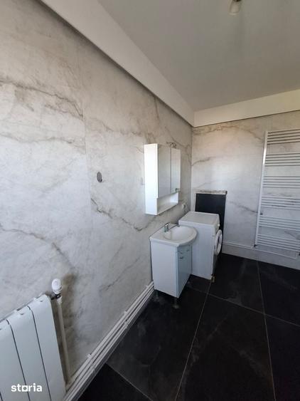Apartament cu 3 camere în Pârneava