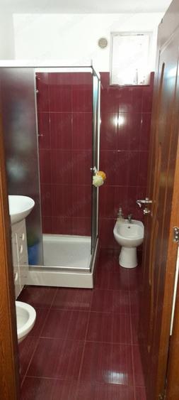Apartament cu 2 camere semidecomandat în Cugir