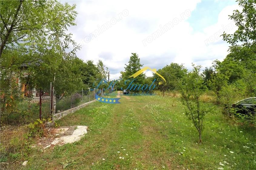 Teren de 1080 mp, în Voila