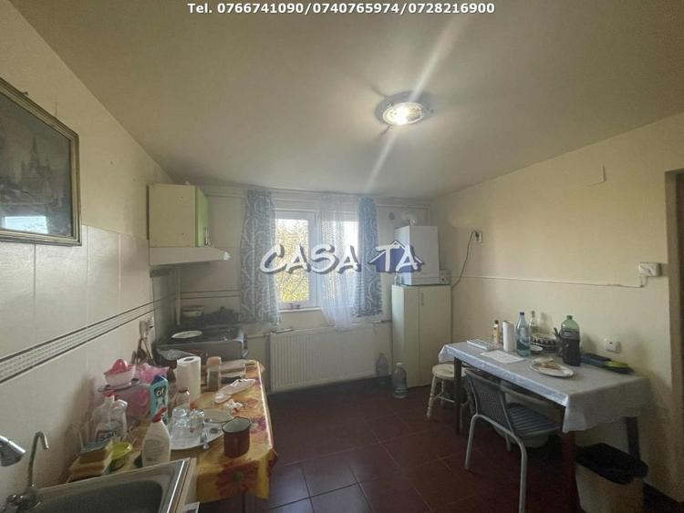 Casă individuală cu 4 camere cu Canalizare în Primăverii