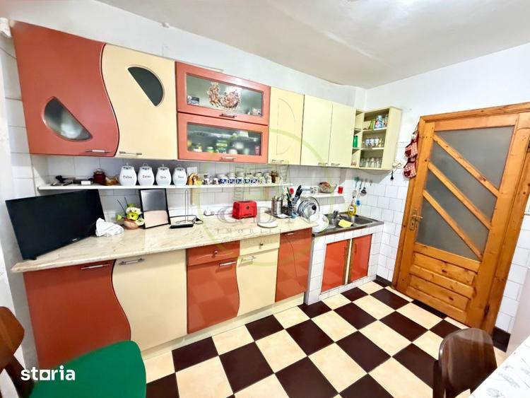 Apartament cu 4 camere decomandat, mobilat în Craiovița Nouă