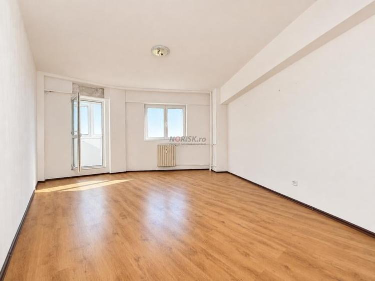 13 Septembrie, 0% comision, 4 camere spatioase, 97,5 mp, bloc 2000, etaj 5 - 10