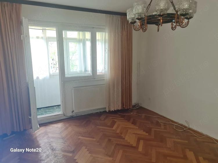 Apartament cu 2 camere semidecomandat în Cornișa