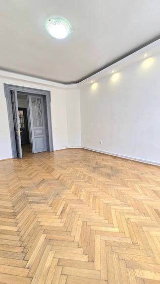 Casă cu 12 camere cu Canalizare în Armeneasca