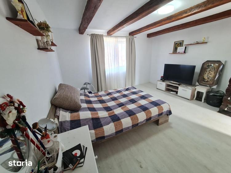 Casa de Vanzare in Rapsig, Renovata! 64km de Jud. Arad, Pe Principala! - 9