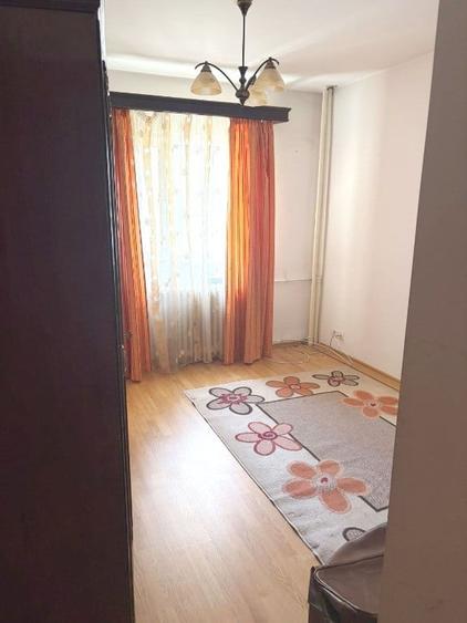 Apartament cu 3 camere decomandat în Iancului