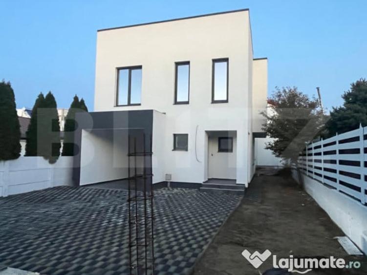 Casă cu 4 camere cu Teren 240 Mp în Central