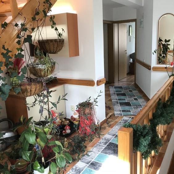 Casă individuală cu 8 camere cu Teren 260 Mp în Ultracentral