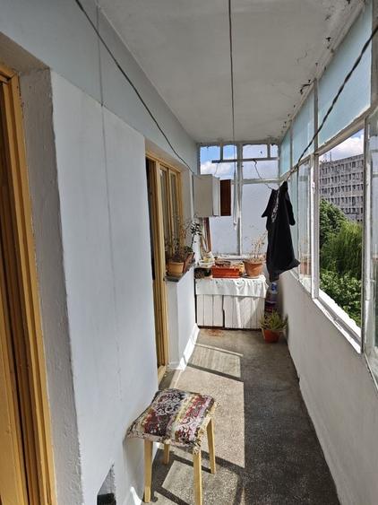 Apartament cu 3 camere decomandat în Găvana