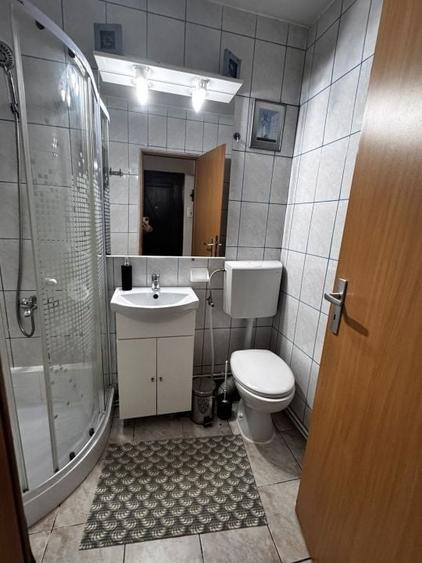 Garsonieră decomandată în Central
