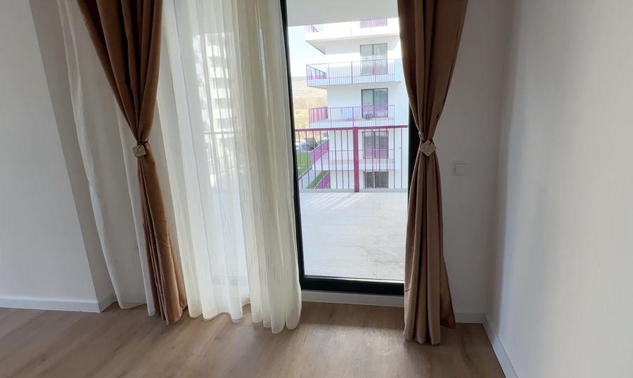 Apartament cu 2 camere semidecomandat în Exterior Vest