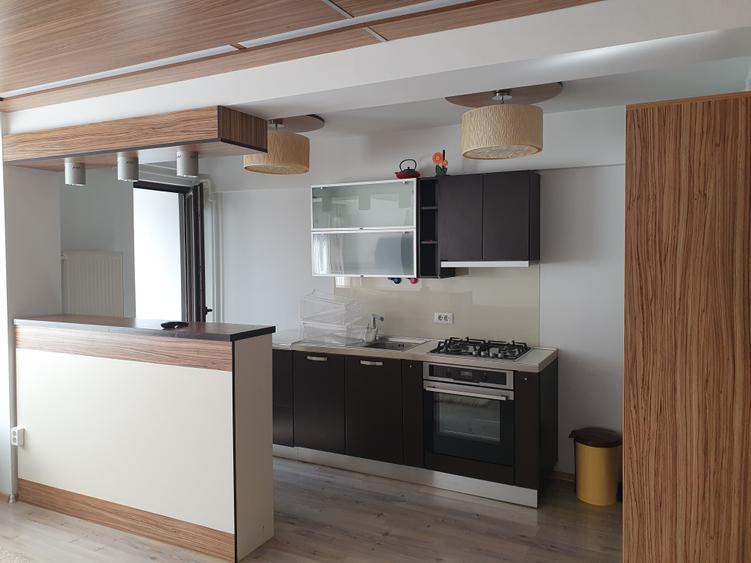 Apartament cu 2 camere decomandat în Drumul Taberei