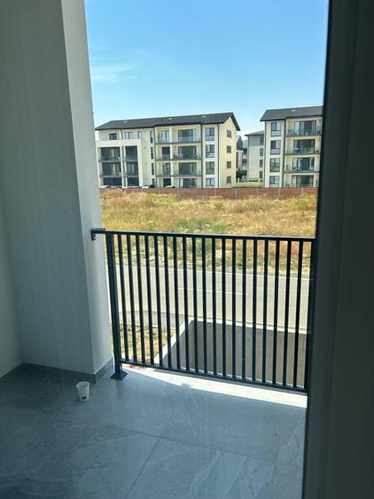 Apartament cu 2 camere decomandat în Giroc