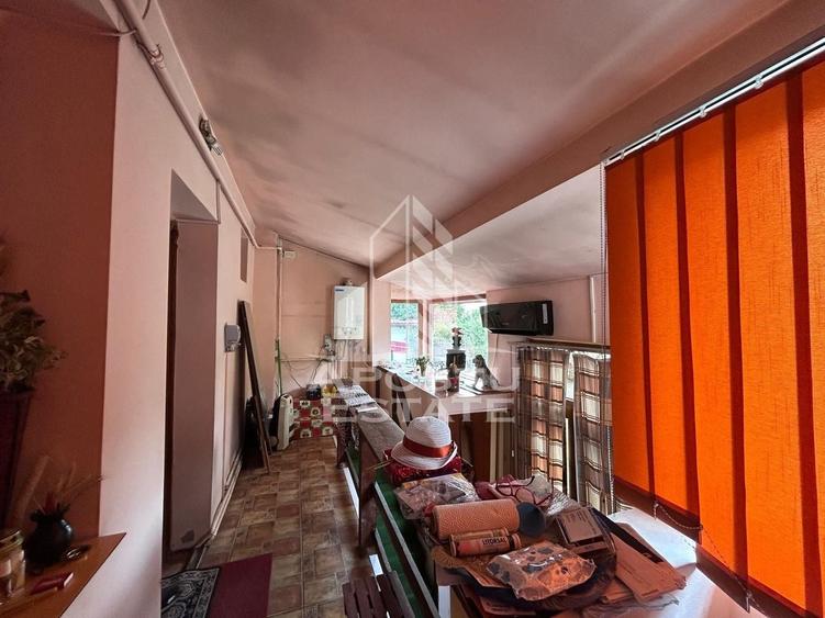 Apartament cu 4 camere semidecomandat în P-ța Maria