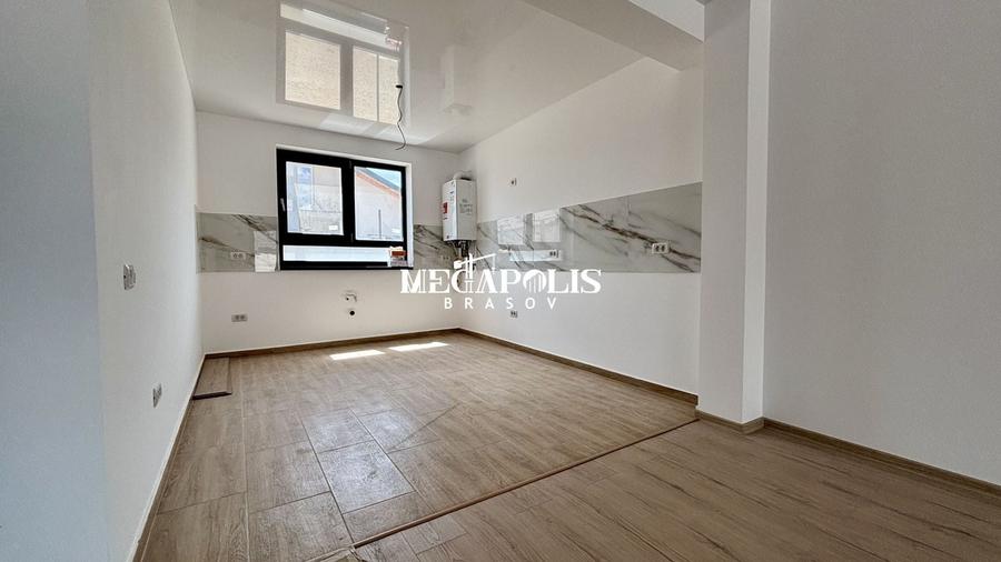 Duplex cu 4 camere cu Canalizare în Tărlungeni