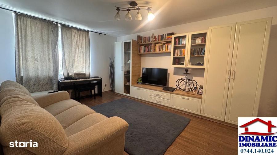 Apartament cu 2 camere decomandat în Vest
